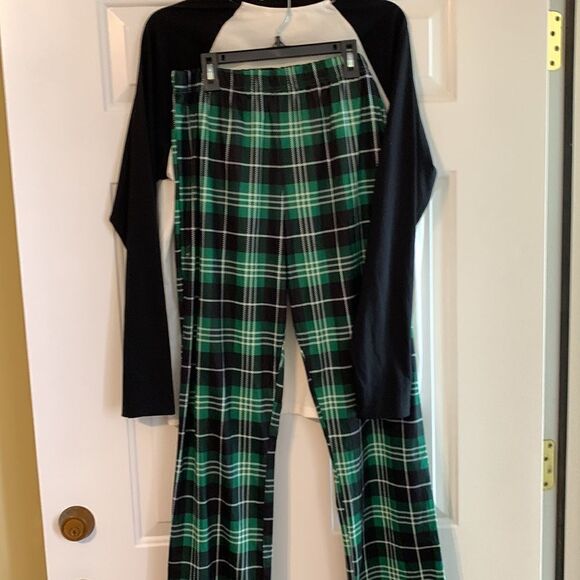 Pat Pat two piece medium pajama set - Picture 2 of 7